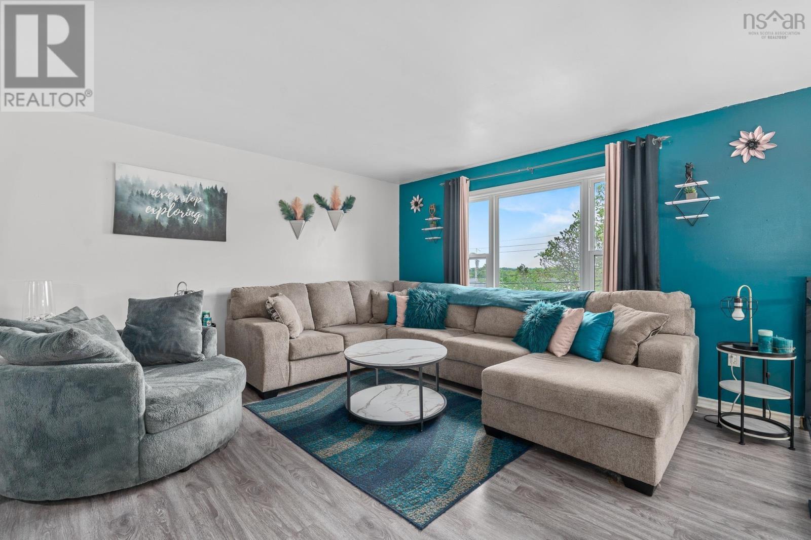 Property at 12 Wamphray Crescent image 3