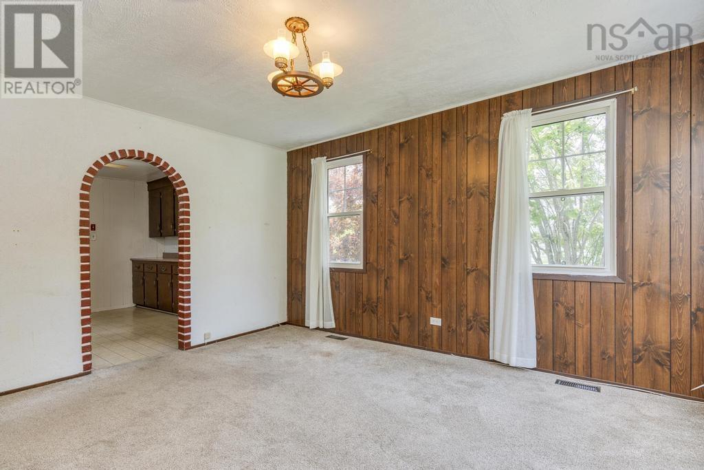 Property at 10 Courtney Road image 5