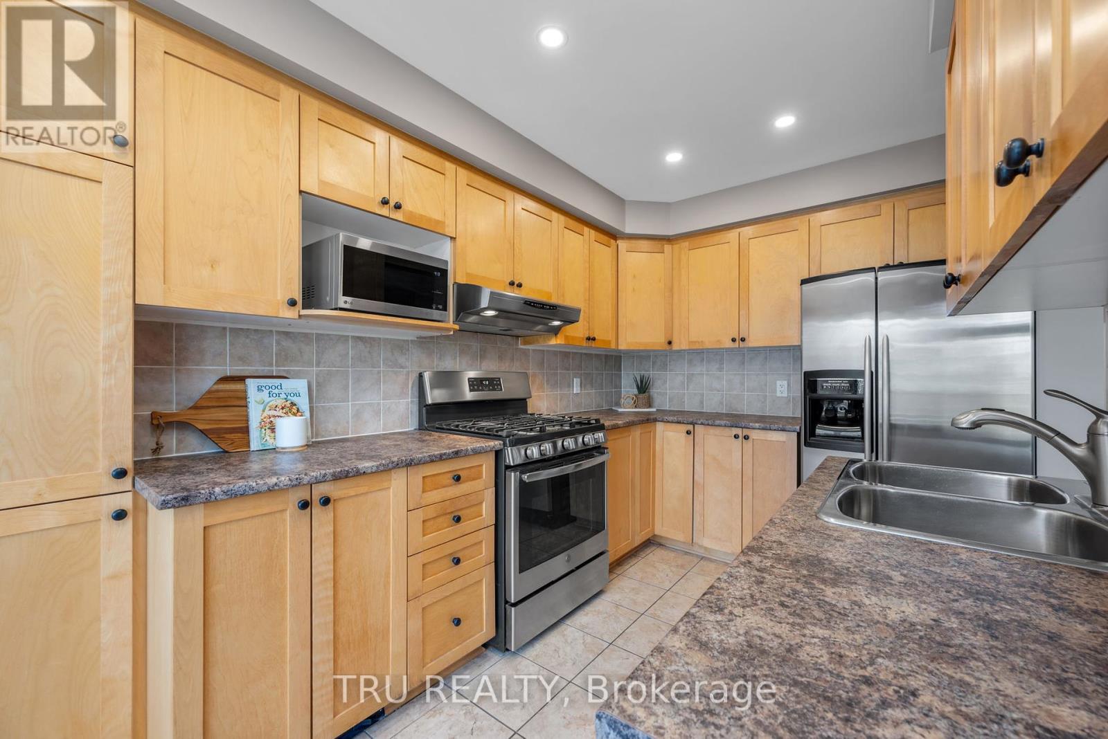 105 Deercroft Avenue, Ottawa, Ontario  K2J 5H7 - Photo 15 - X12211782