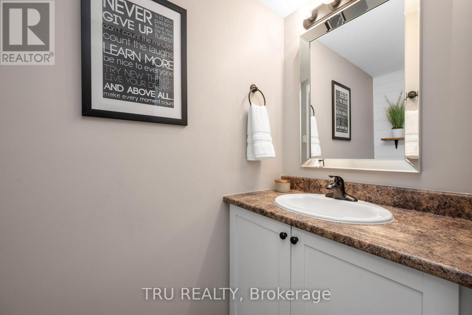 105 Deercroft Avenue, Ottawa, Ontario  K2J 5H7 - Photo 18 - X12211782