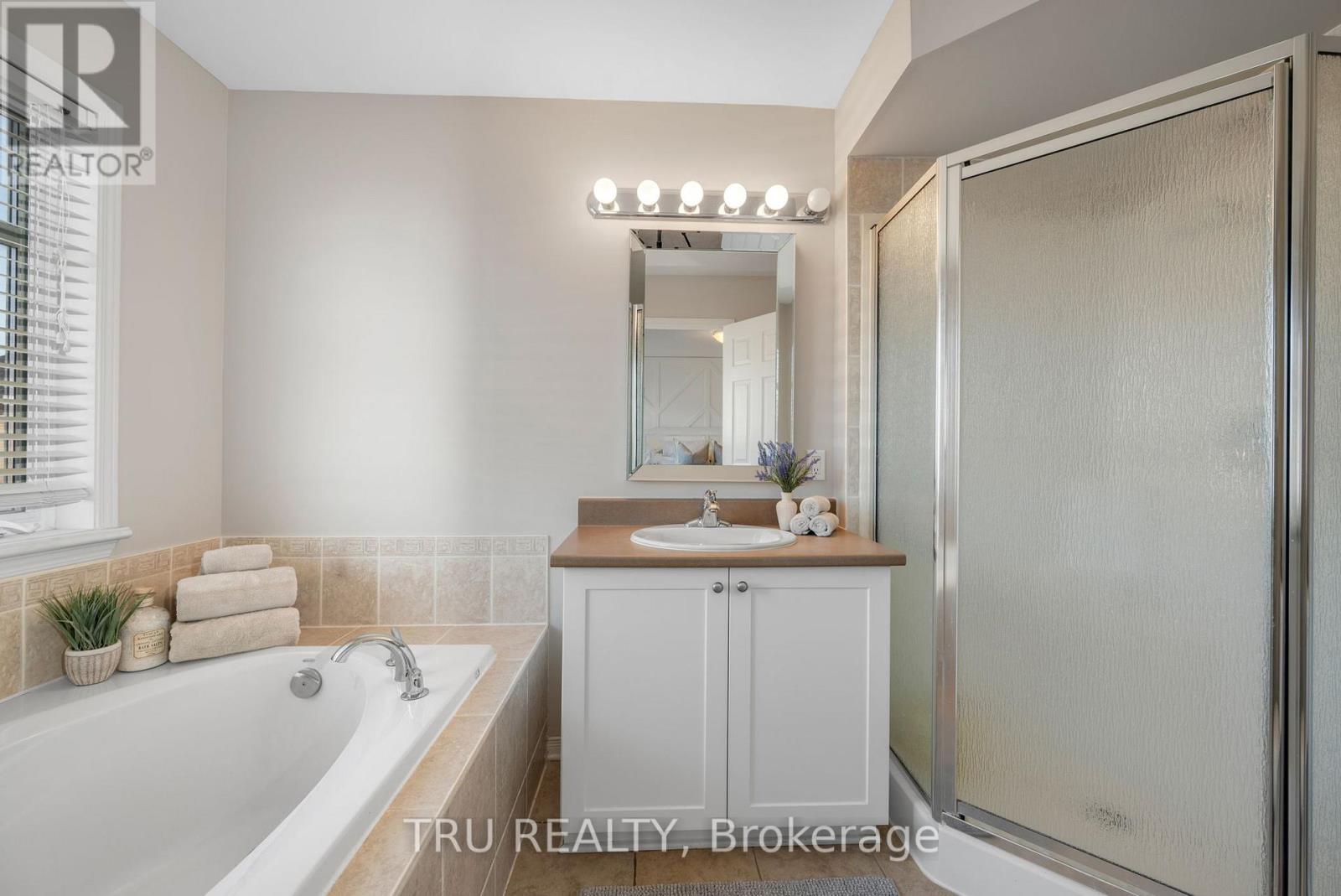 105 Deercroft Avenue, Ottawa, Ontario  K2J 5H7 - Photo 23 - X12211782