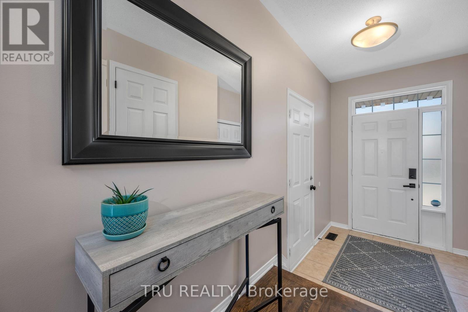 105 Deercroft Avenue, Ottawa, Ontario  K2J 5H7 - Photo 3 - X12211782