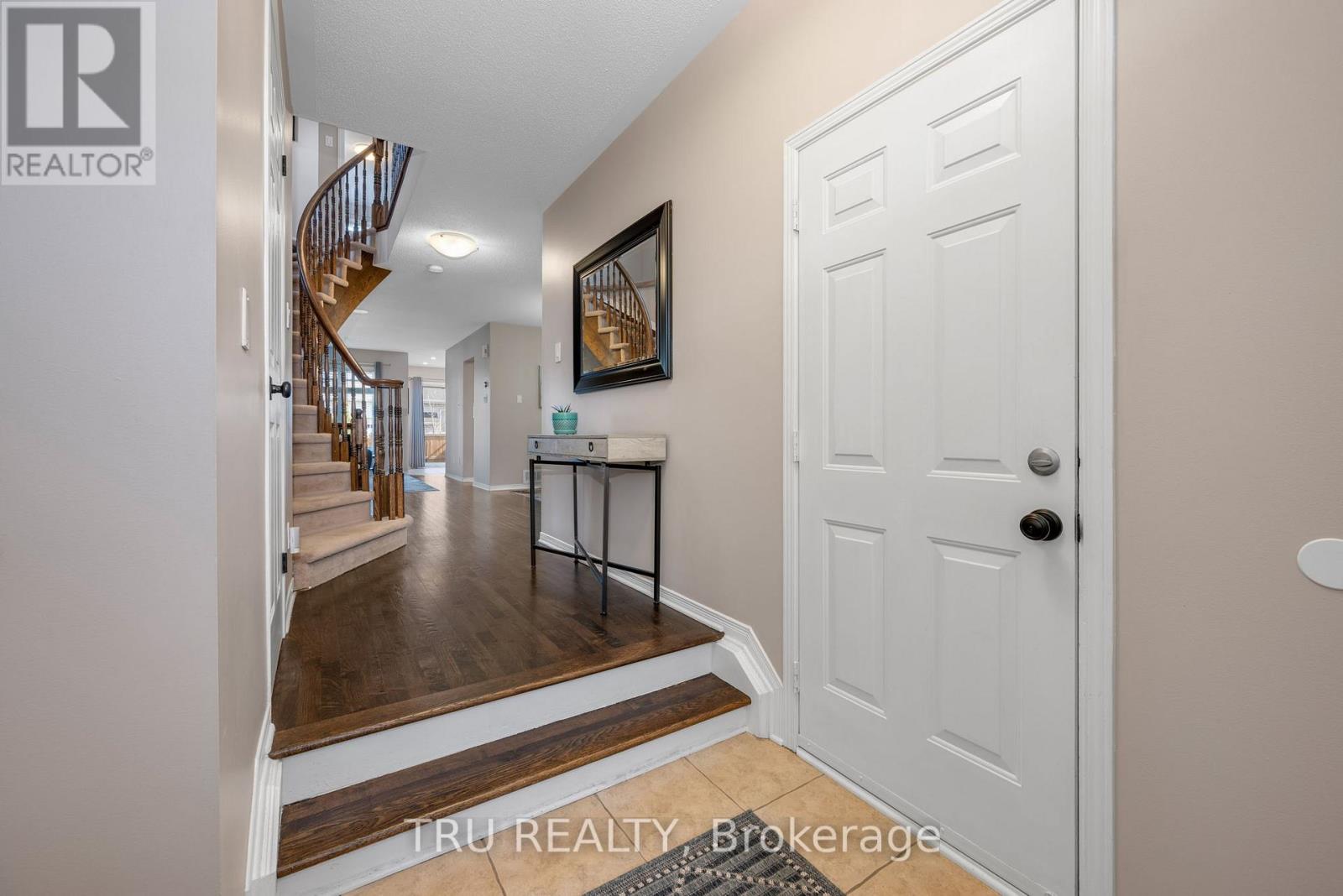 105 Deercroft Avenue, Ottawa, Ontario  K2J 5H7 - Photo 4 - X12211782