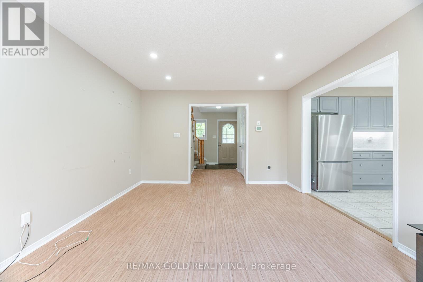 135 Norland Circle, Oshawa, Ontario  L1L 0A7 - Photo 12 - E12211773