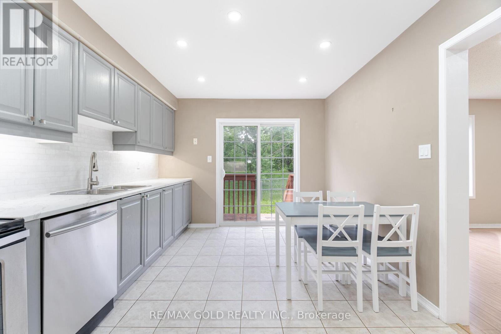 135 Norland Circle, Oshawa, Ontario  L1L 0A7 - Photo 16 - E12211773