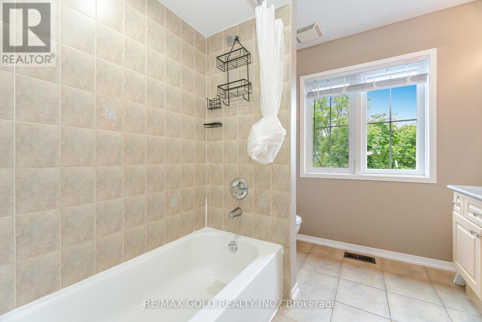 135 Norland Circle, Oshawa, Ontario  L1L 0A7 - Photo 35 - E12211773