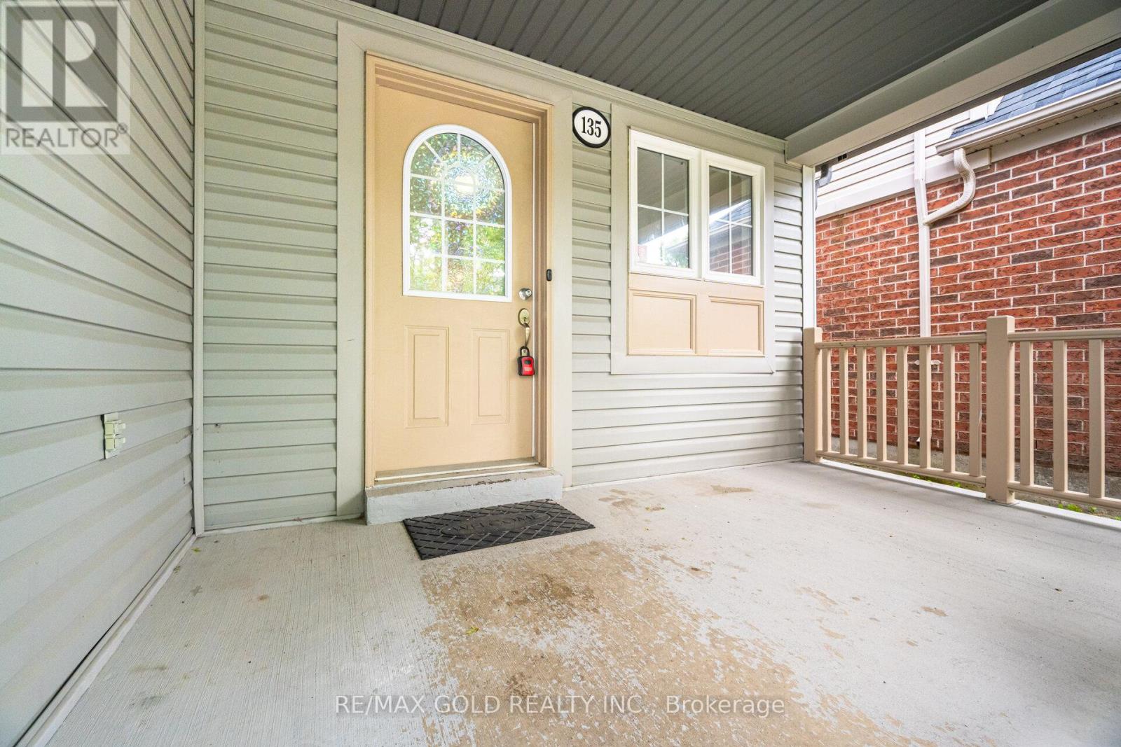 135 Norland Circle, Oshawa, Ontario  L1L 0A7 - Photo 5 - E12211773