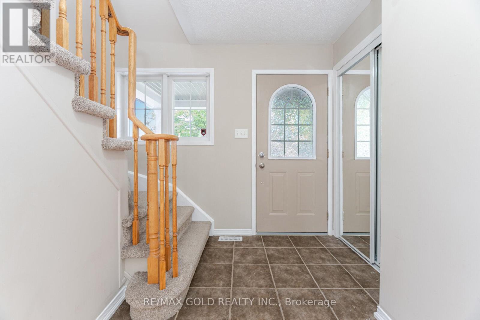 135 Norland Circle, Oshawa, Ontario  L1L 0A7 - Photo 6 - E12211773