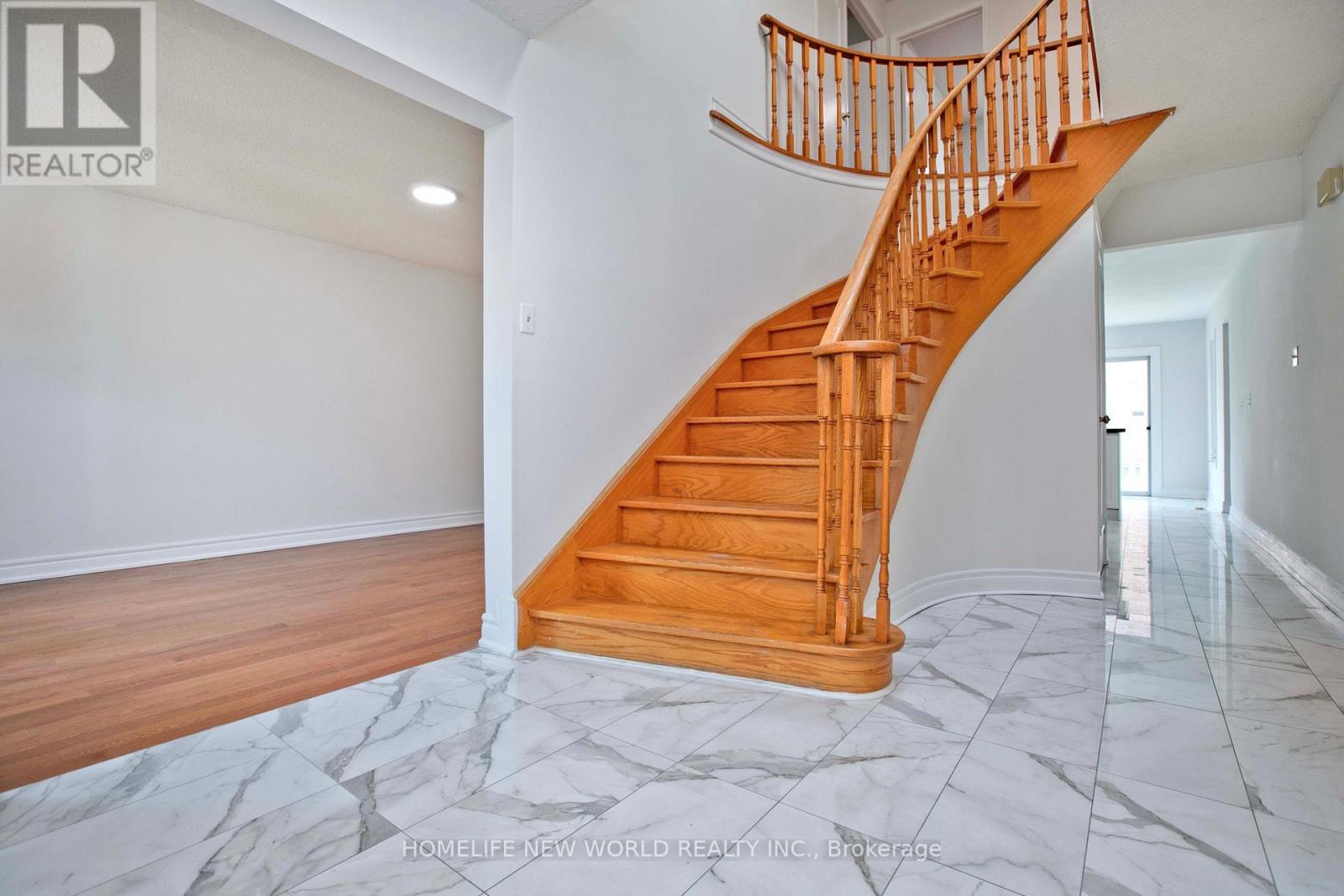 53 Sanwood Boulevard, Toronto, Ontario  M1V 3L6 - Photo 3 - E12211778