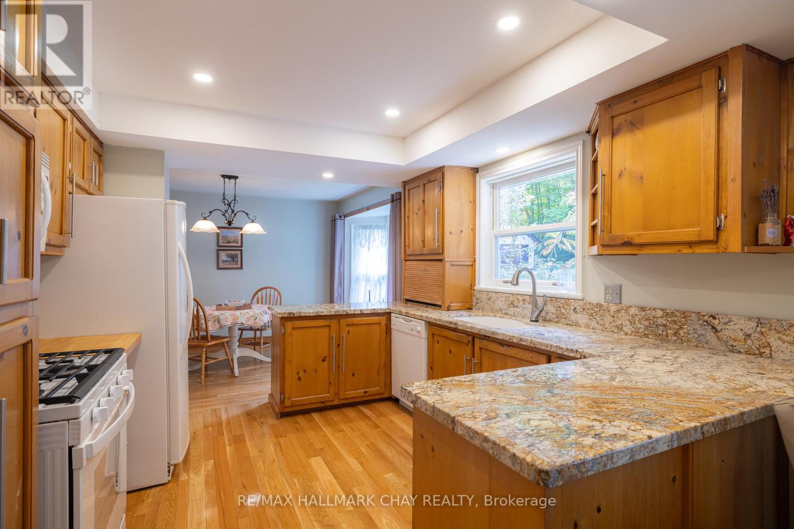 372 Lakewood Drive, Midland, Ontario  L4R 5H5 - Photo 18 - S12211792