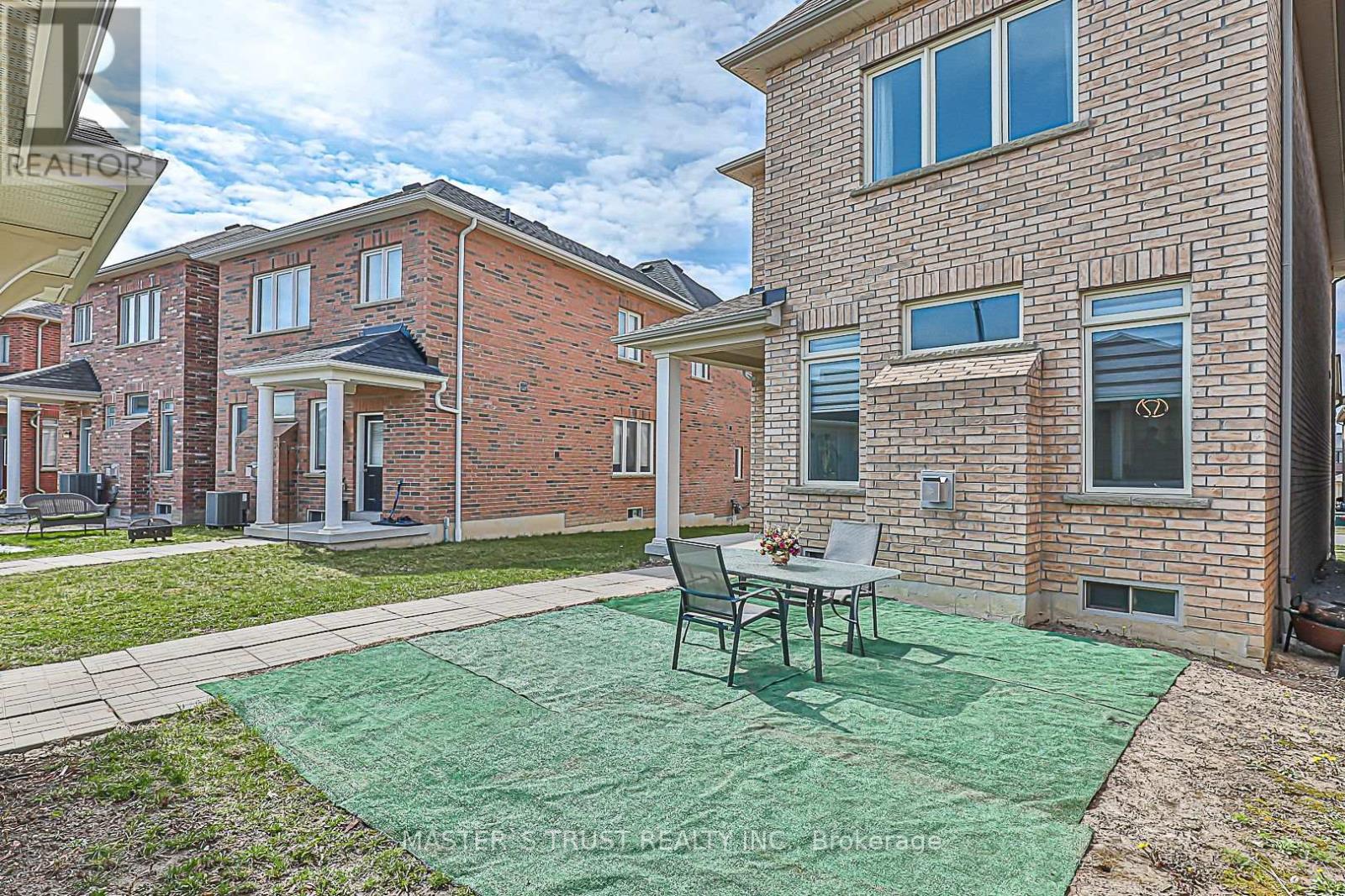 172 Paradelle Drive, Richmond Hill, Ontario  L4E 1E7 - Photo 22 - N12211615