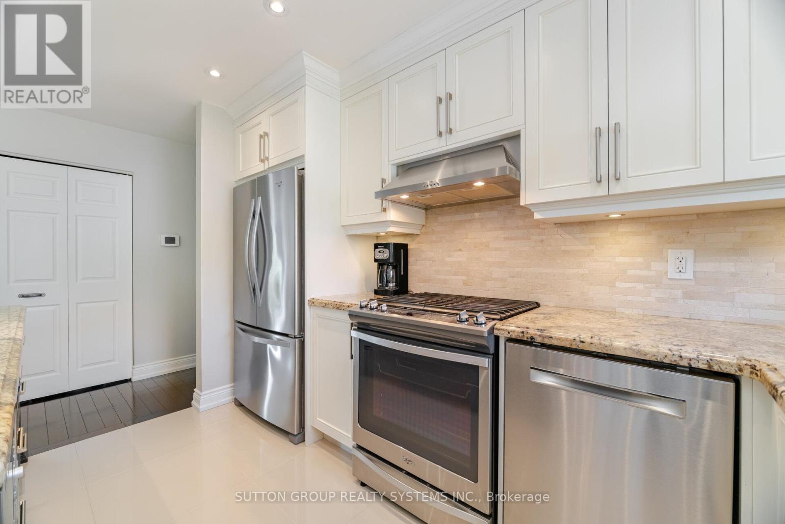 2753 Inlake Court, Mississauga, Ontario  L5N 2A4 - Photo 17 - W12157647