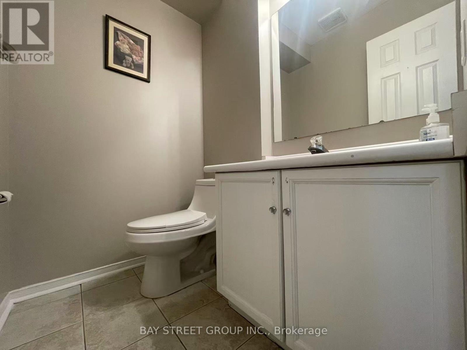 5751 Prairie Circle, Mississauga, Ontario  L5N 6B5 - Photo 12 - W12157764