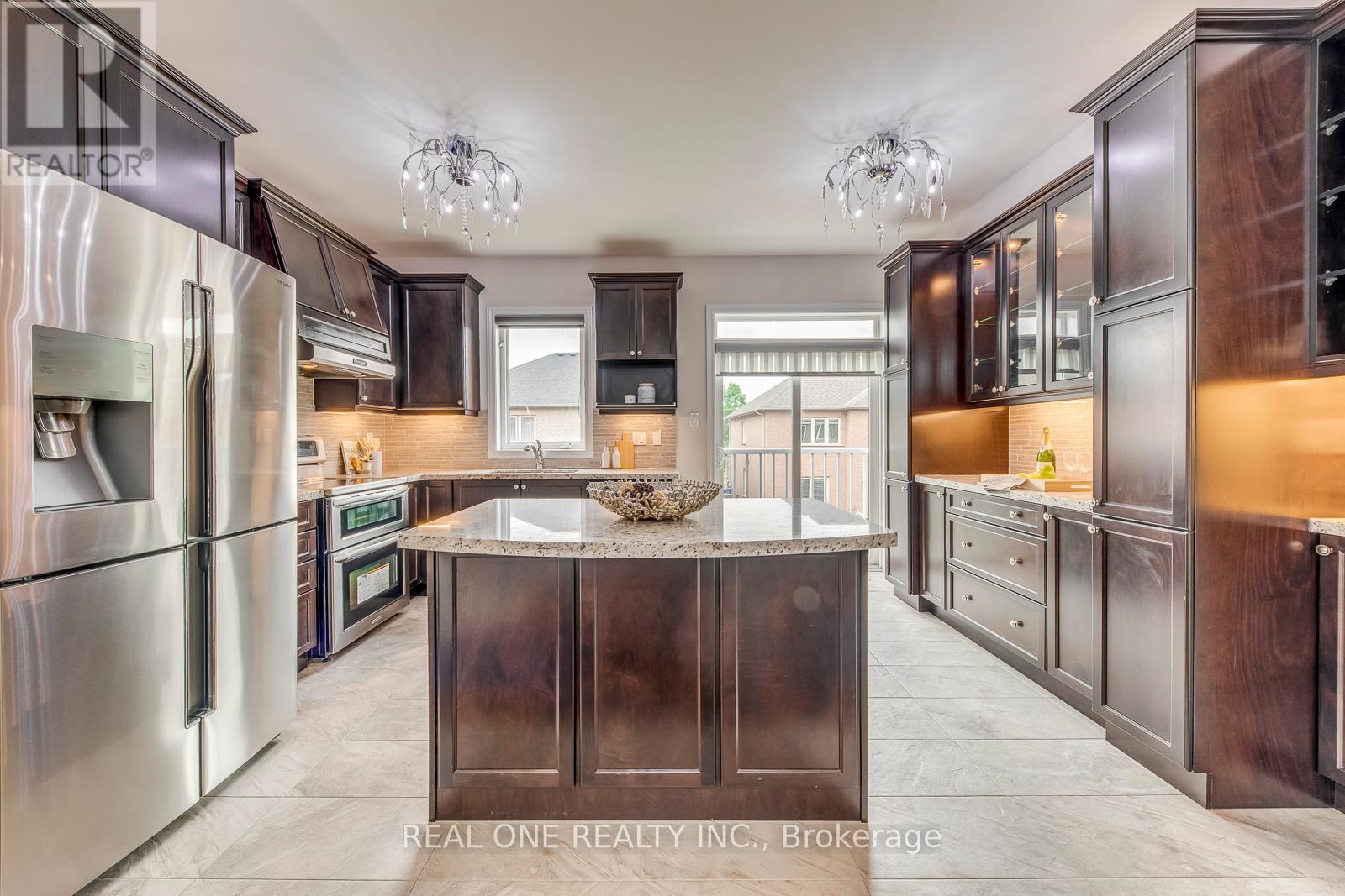 115 Preston Meadow Avenue, Mississauga, Ontario  L4Z 0C3 - Photo 19 - W12208865