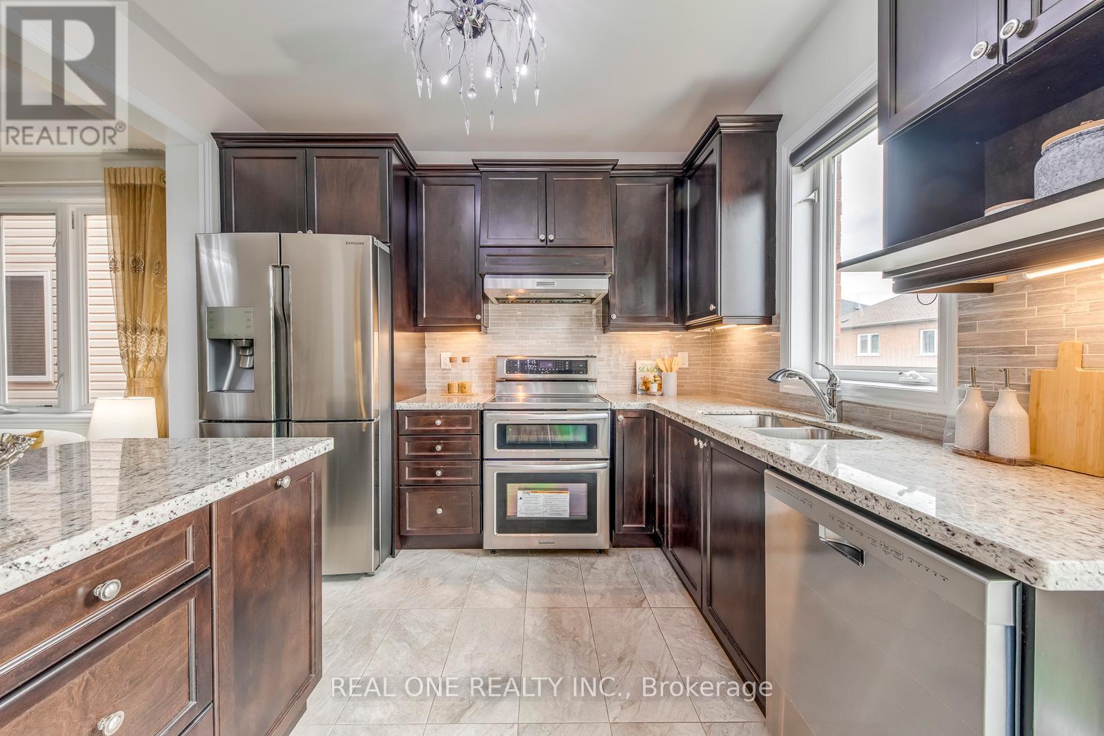 115 Preston Meadow Avenue, Mississauga, Ontario  L4Z 0C3 - Photo 23 - W12208865