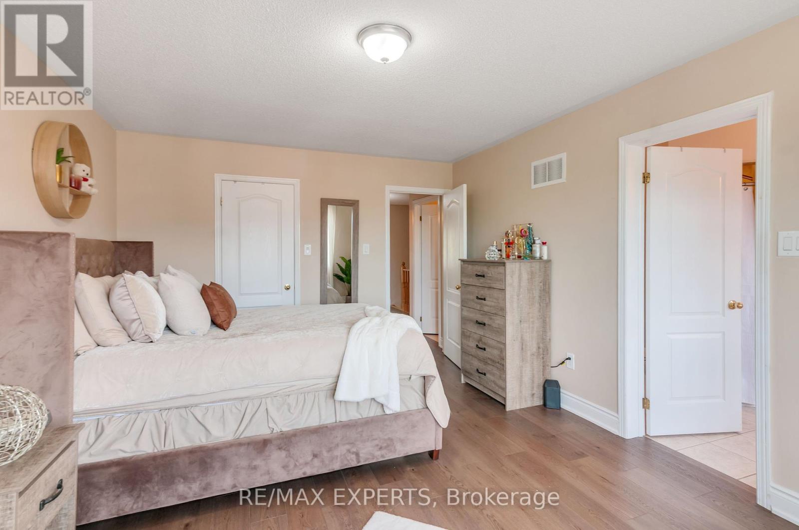48 - 76 Eagle Trace Drive, Brampton, Ontario  L6R 0M4 - Photo 23 - W12211775