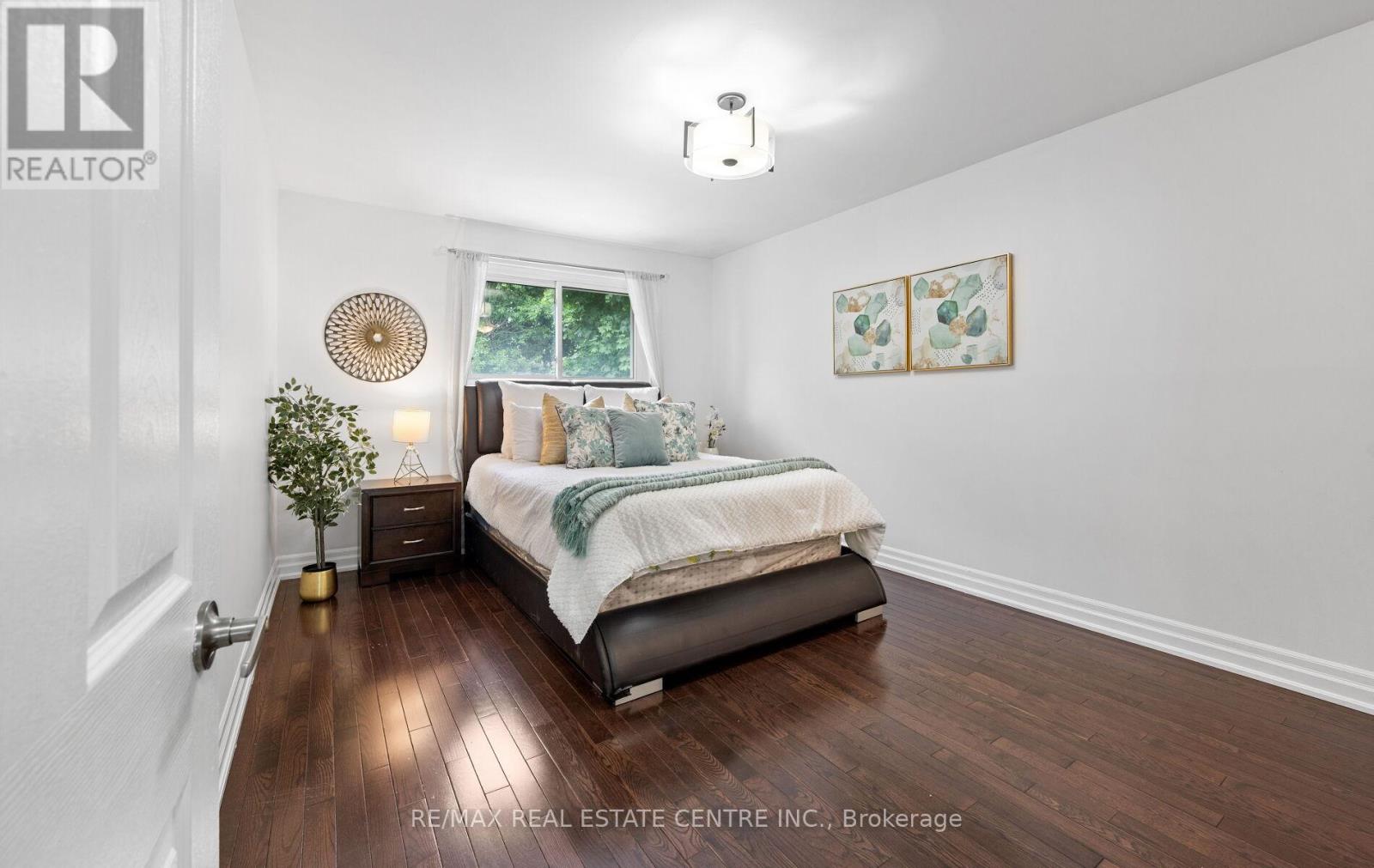 18 Dearbourne Boulevard, Brampton, Ontario  L6T 1J6 - Photo 25 - W12211779