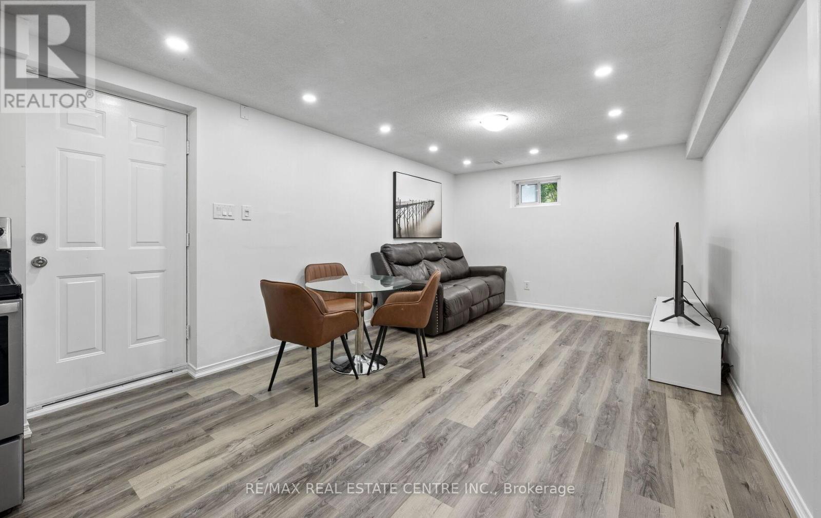 18 Dearbourne Boulevard, Brampton, Ontario  L6T 1J6 - Photo 41 - W12211779
