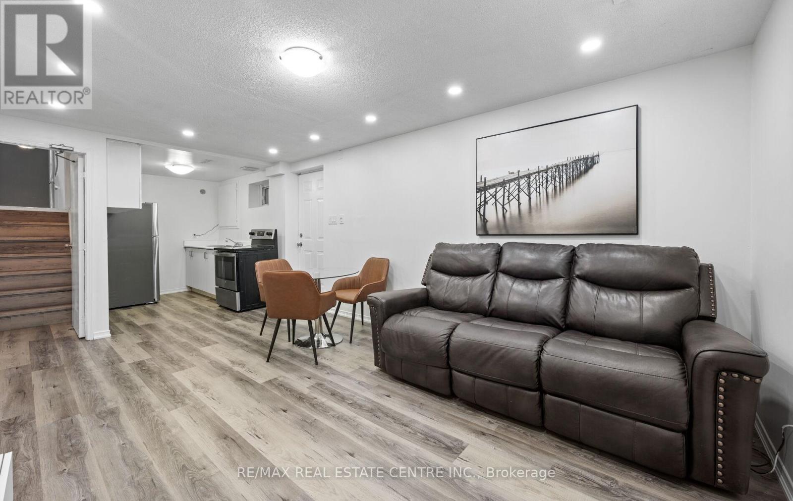 18 Dearbourne Boulevard, Brampton, Ontario  L6T 1J6 - Photo 42 - W12211779