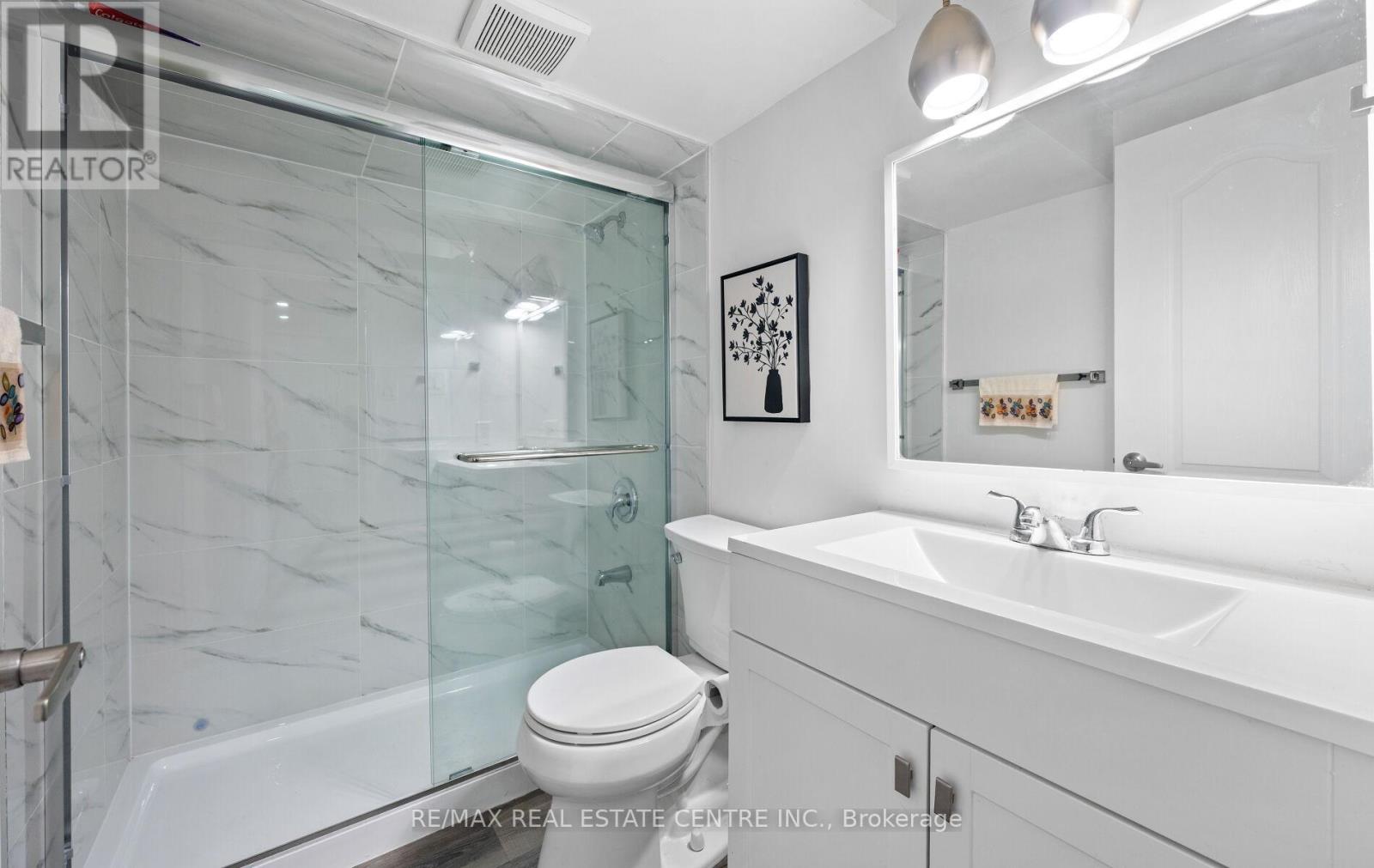 18 Dearbourne Boulevard, Brampton, Ontario  L6T 1J6 - Photo 46 - W12211779