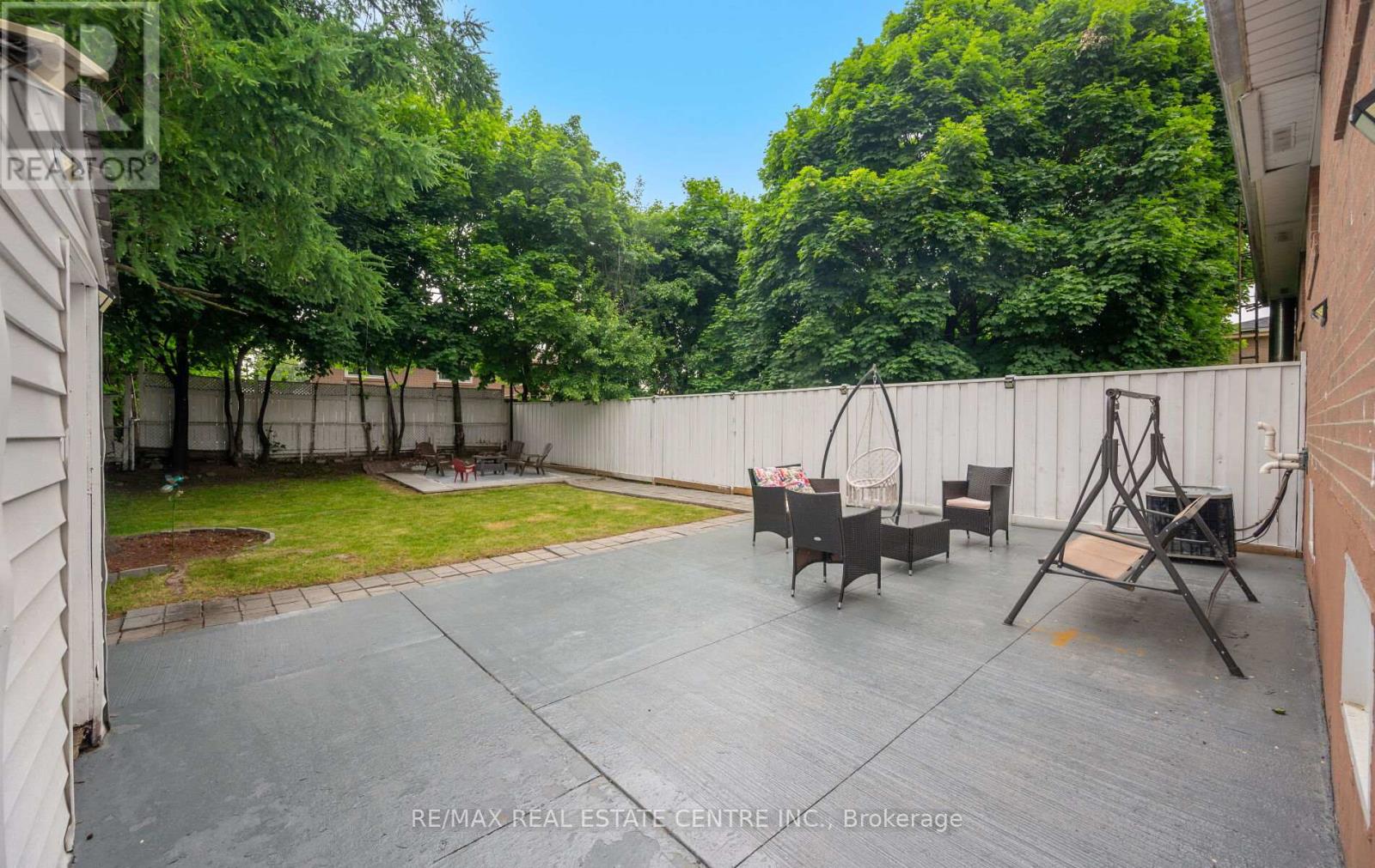 18 Dearbourne Boulevard, Brampton, Ontario  L6T 1J6 - Photo 49 - W12211779
