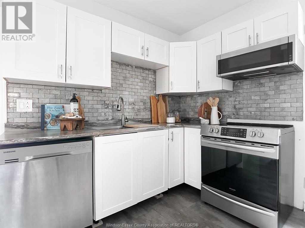 315 Logan, Windsor, Ontario  N8X 2V1 - Photo 11 - 25014594