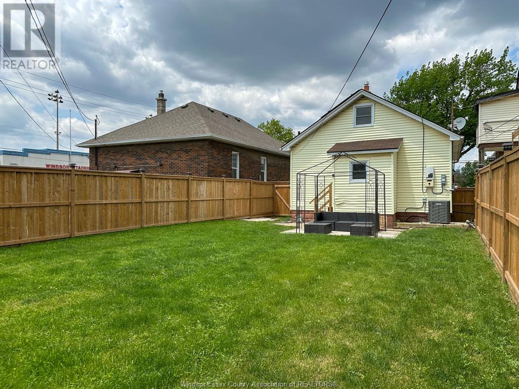 315 Logan, Windsor, Ontario  N8X 2V1 - Photo 21 - 25014594