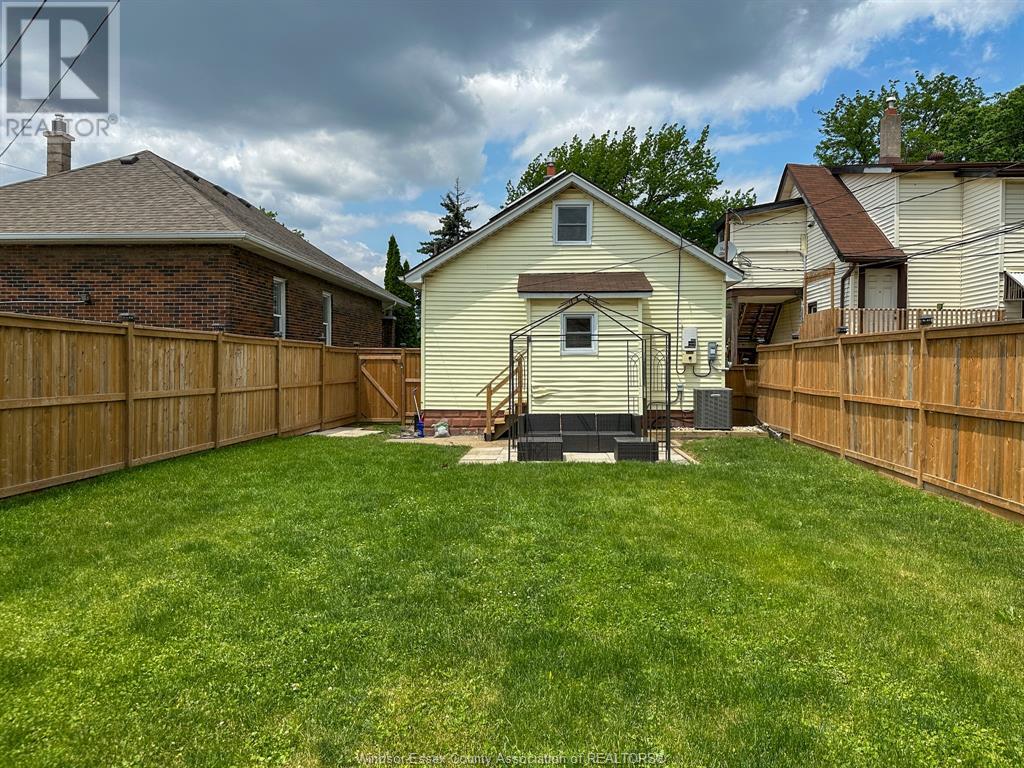 315 Logan, Windsor, Ontario  N8X 2V1 - Photo 22 - 25014594