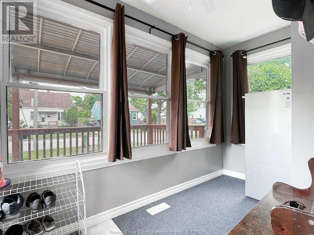 1408 Labadie, Windsor, Ontario  N8Y 4H1 - Photo 4 - 25014587