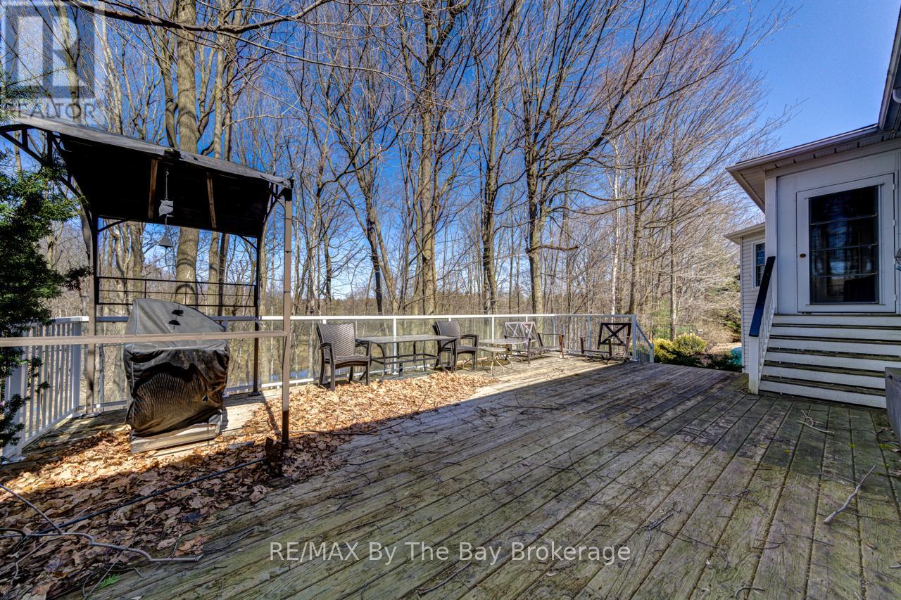 15 Pridham Court, Wasaga Beach, Ontario  L9Z 1M4 - Photo 32 - S12064816