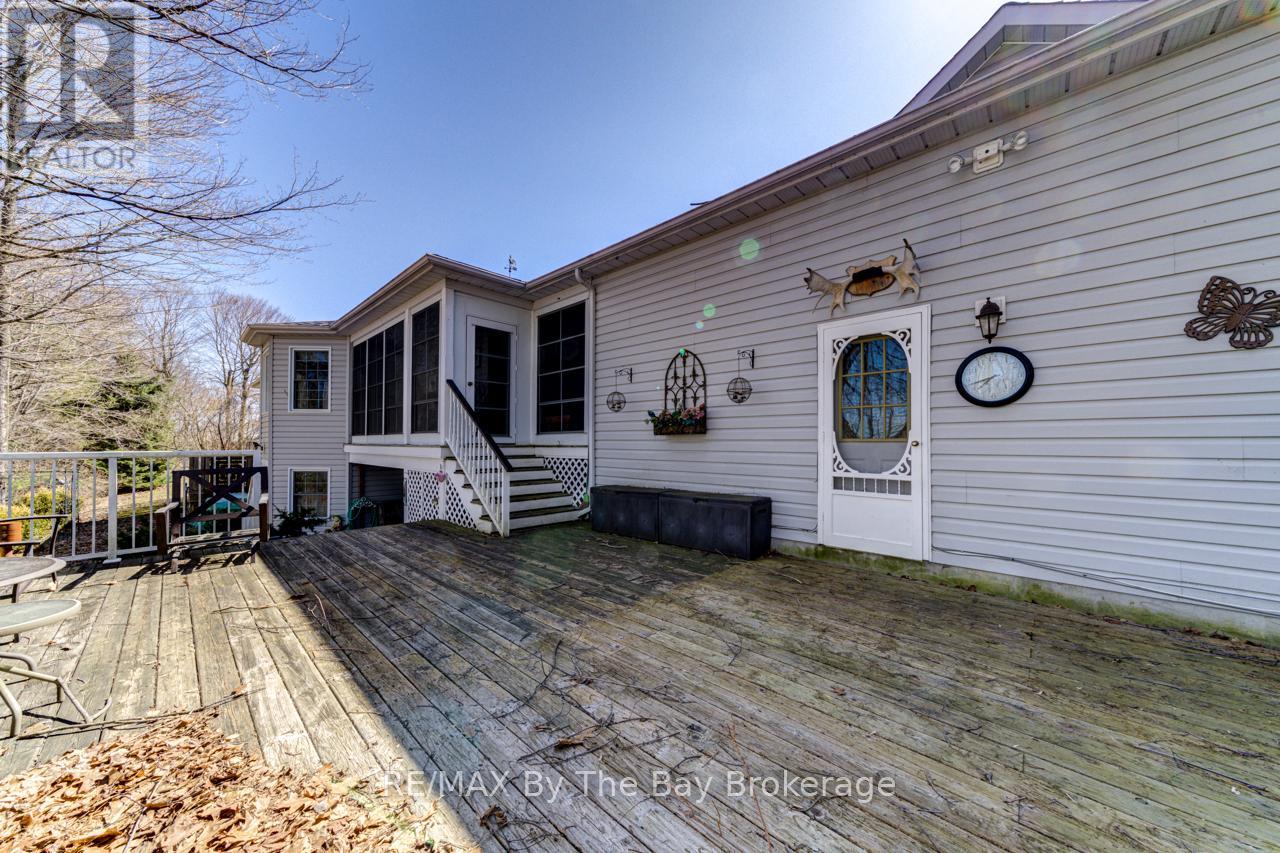 15 Pridham Court, Wasaga Beach, Ontario  L9Z 1M4 - Photo 34 - S12064816