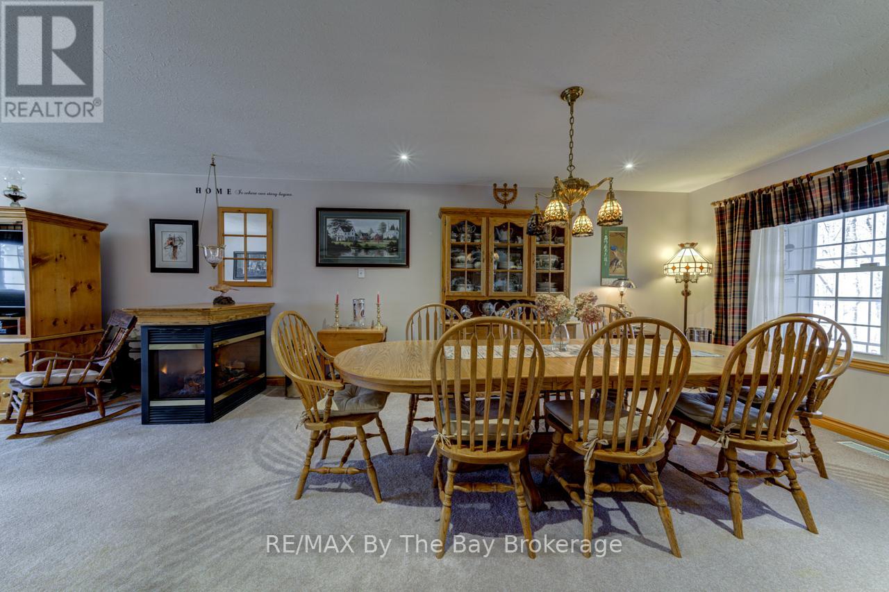 15 Pridham Court, Wasaga Beach, Ontario  L9Z 1M4 - Photo 8 - S12064816