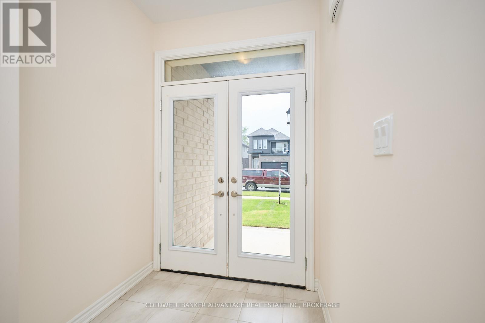 Property at 45 MCLAUGHLIN STREET image 4