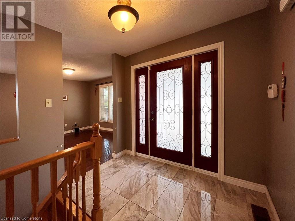 3 Inchlee Drive, Hamilton, Ontario  L9A 5K6 - Photo 3 - 40739913