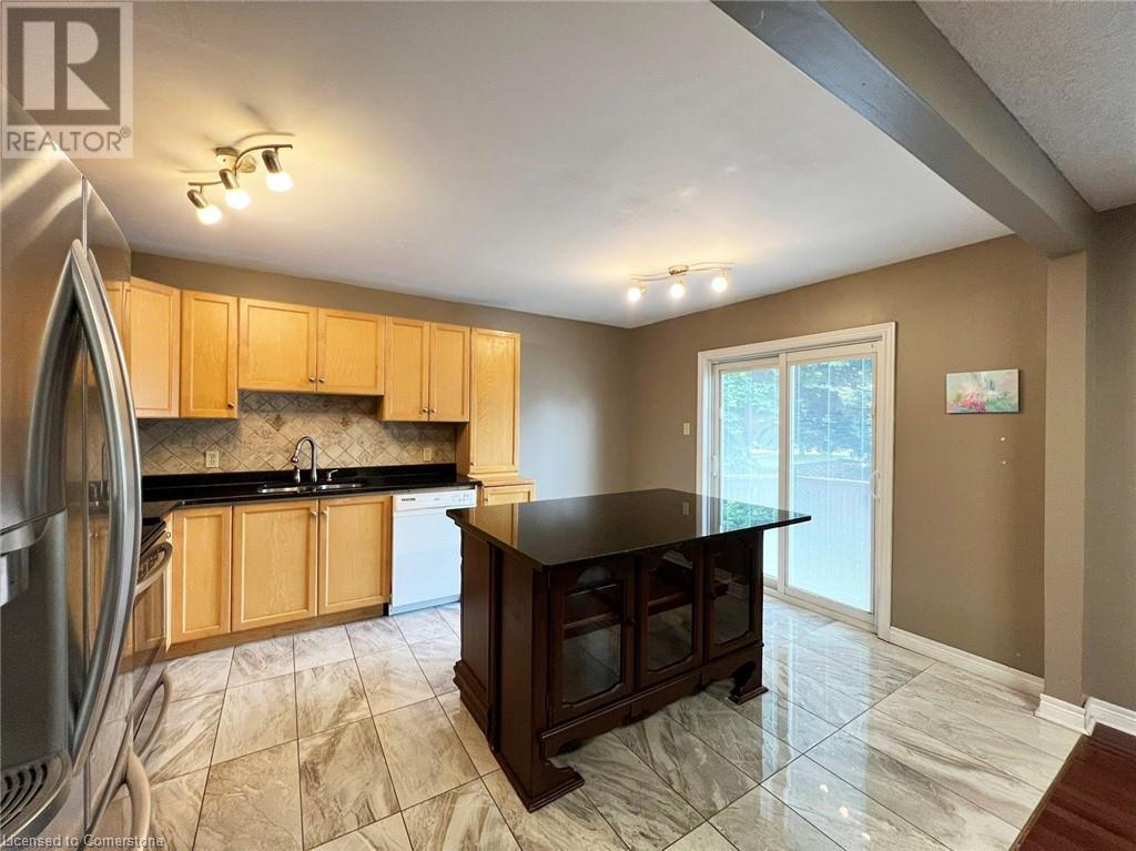 3 Inchlee Drive, Hamilton, Ontario  L9A 5K6 - Photo 9 - 40739913