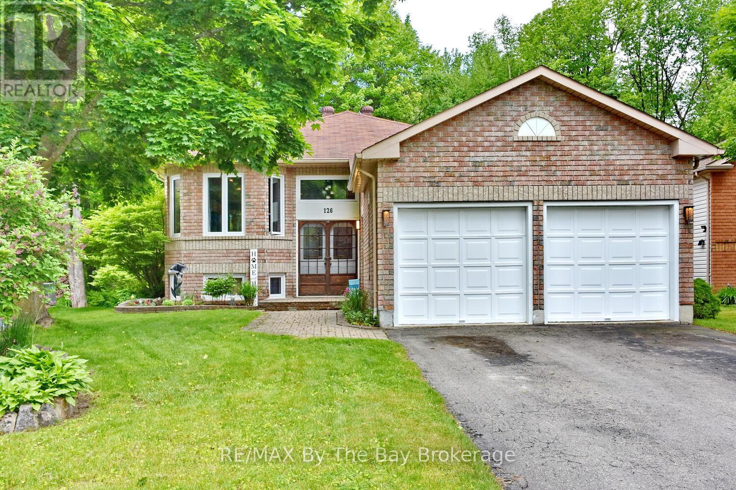 126 FERNBROOK DRIVE, Wasaga Beach, Ontario