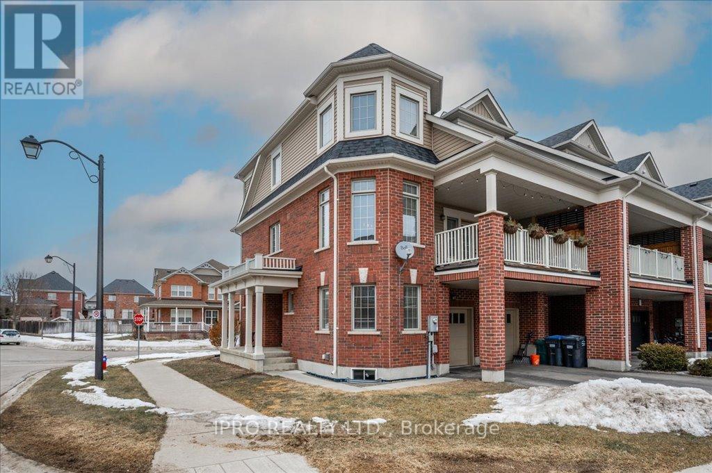 48 Boyces Creek Court, Caledon, Ontario  L7C 3S3 - Photo 3 - W12120844