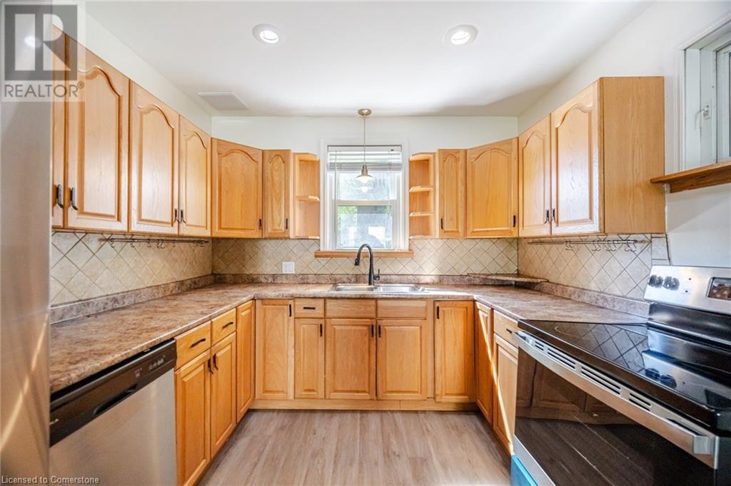64 Sheldon Avenue N Unit# Upper, Kitchener, Ontario  N2H 3M4 - Photo 5 - 40739906
