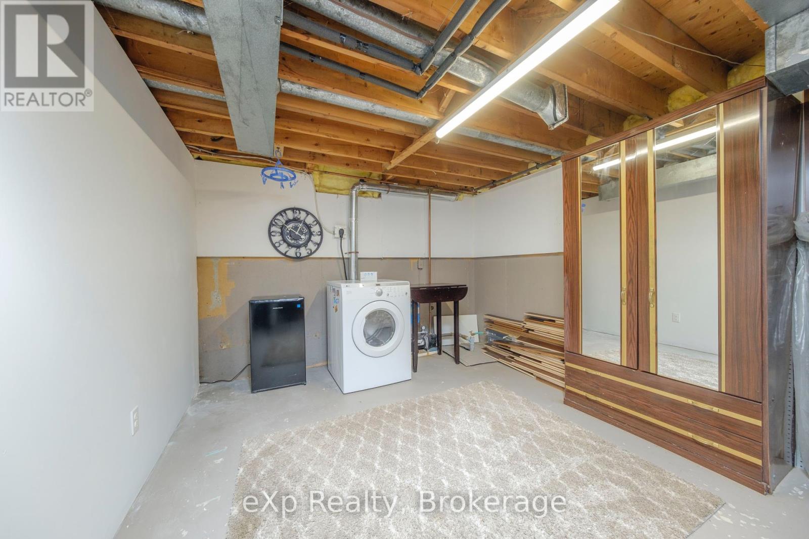484 Falconer Street, Saugeen Shores, Ontario  N0H 2C2 - Photo 14 - X12211808