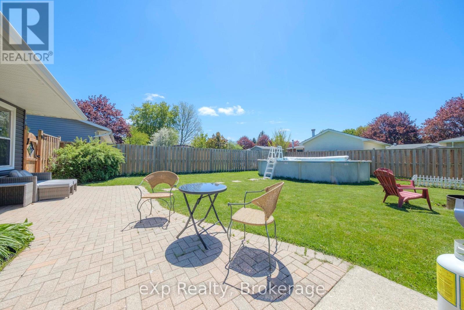 484 Falconer Street, Saugeen Shores, Ontario  N0H 2C2 - Photo 22 - X12211808