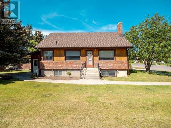 482 2 Avenue W, Cardston, Alberta
