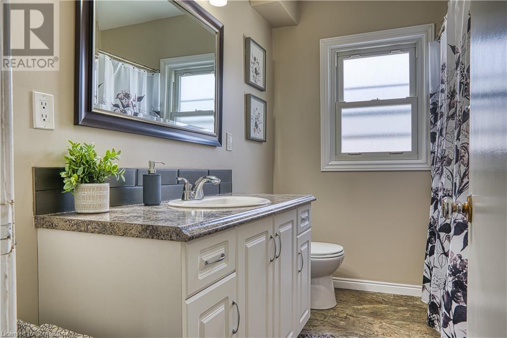 11 Churchill Drive, Listowel, Ontario  N4W 1J9 - Photo 30 - 40717083