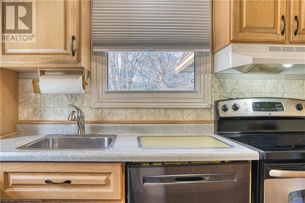 11 Churchill Drive, Listowel, Ontario  N4W 1J9 - Photo 21 - 40717083