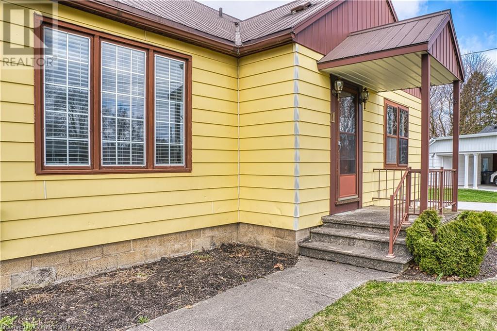 11 Churchill Drive, Listowel, Ontario  N4W 1J9 - Photo 13 - 40717083