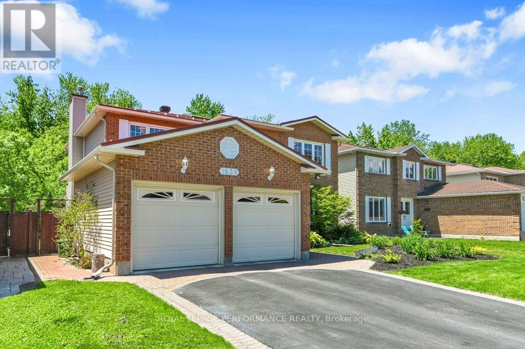1838 Thistleleaf Crescent, Ottawa, Ontario  K1C 5W6 - Photo 2 - X12211823