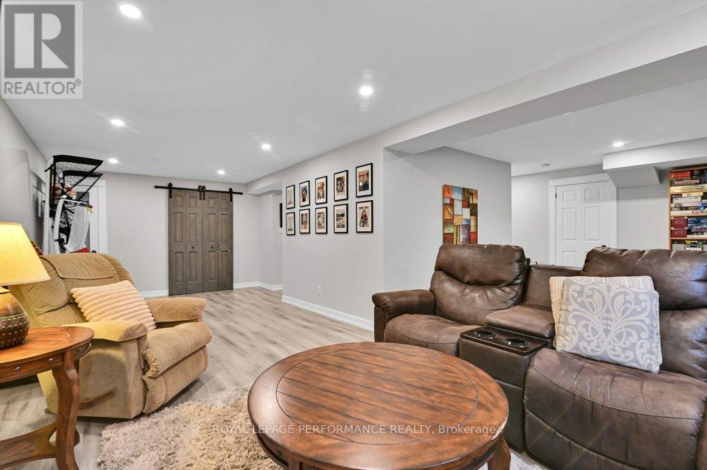 1838 Thistleleaf Crescent, Ottawa, Ontario  K1C 5W6 - Photo 33 - X12211823
