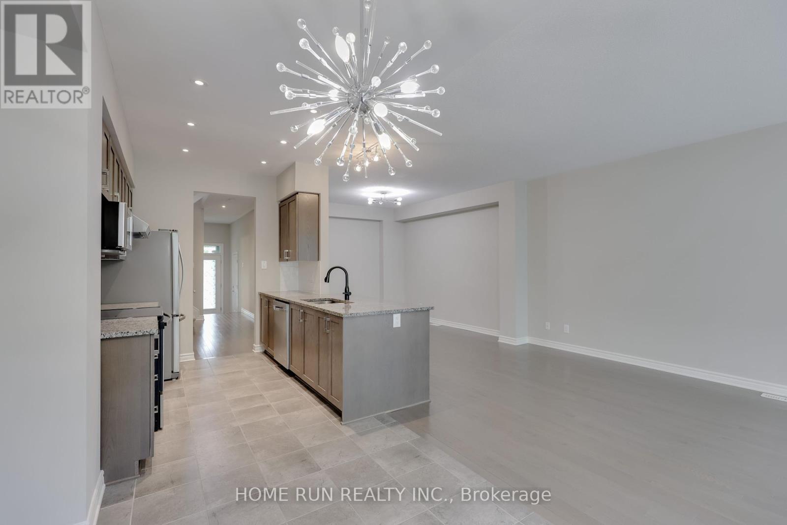 886 Fletcher Circle, Ottawa, Ontario  K2T 0B8 - Photo 14 - X12211835
