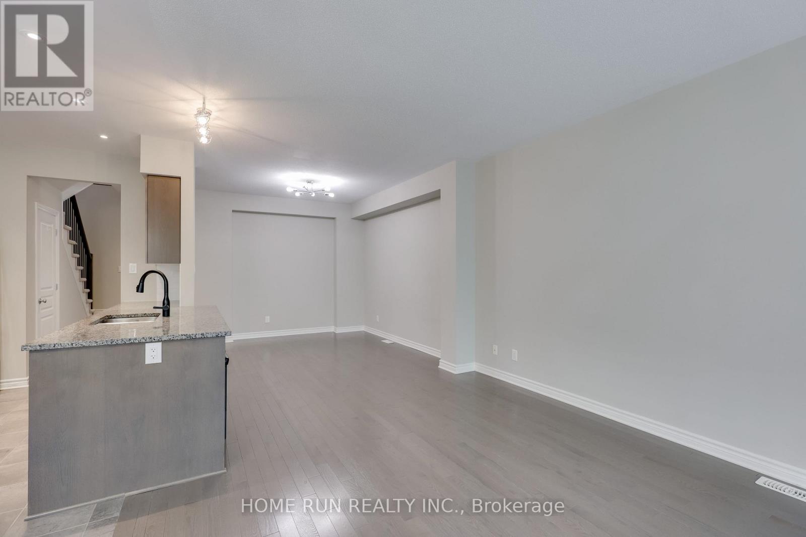 886 Fletcher Circle, Ottawa, Ontario  K2T 0B8 - Photo 15 - X12211835