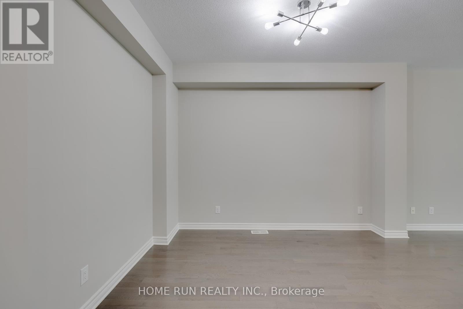 886 Fletcher Circle, Ottawa, Ontario  K2T 0B8 - Photo 18 - X12211835