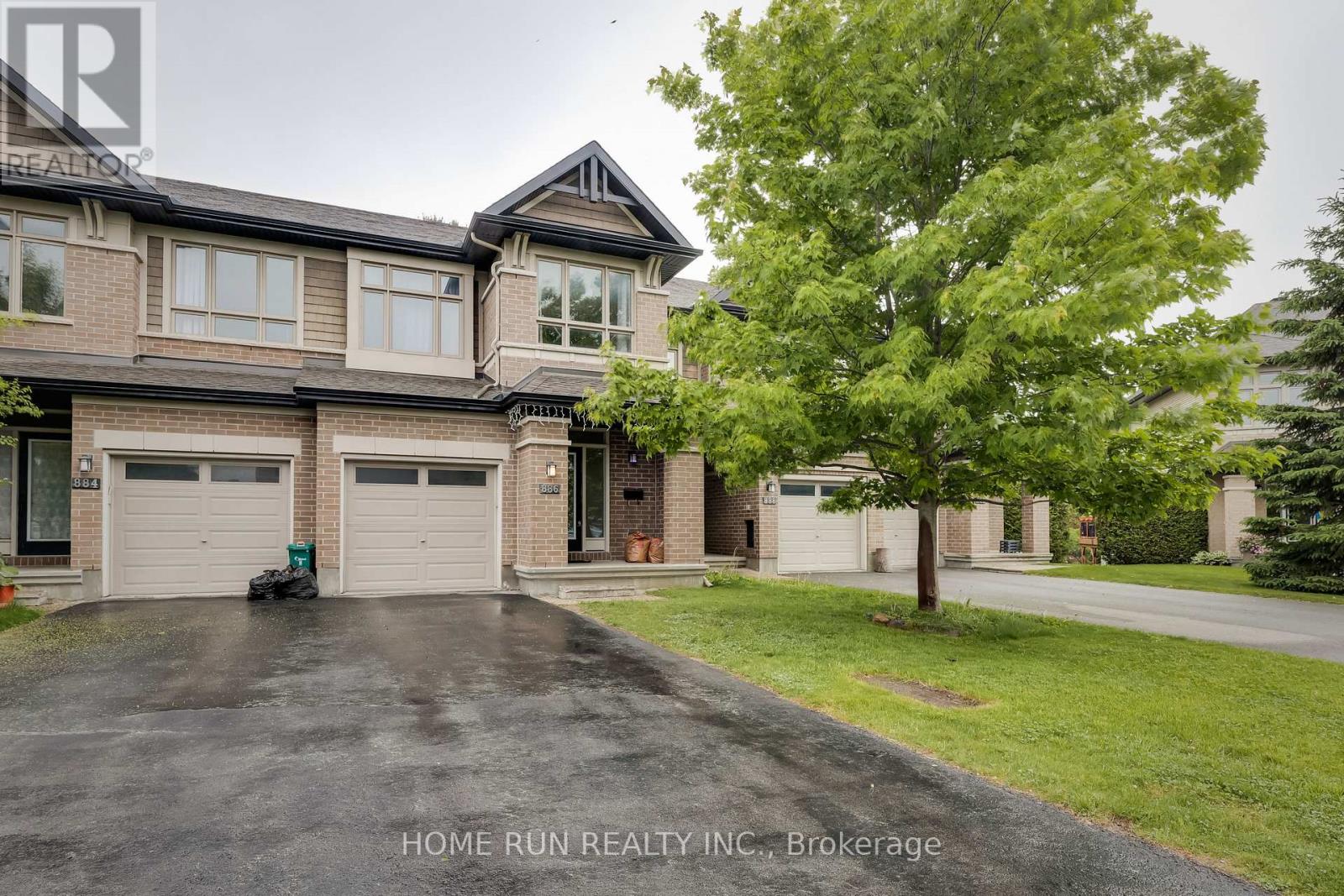 886 Fletcher Circle, Ottawa, Ontario  K2T 0B8 - Photo 2 - X12211835